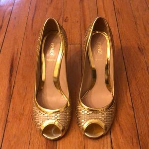 Fendi gold peep-toe pumps 39.5